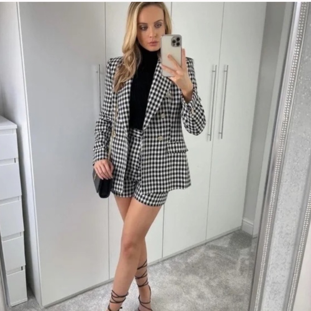 Zara Double Breasted Houndstooths Blazer Bloggers Favorite Size: L